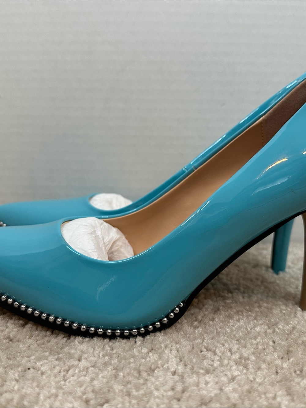 Pointed-Toe Patent Pumps in Turquoise with Stud Trim, size 9.5, new without box - Picture 3 of 8